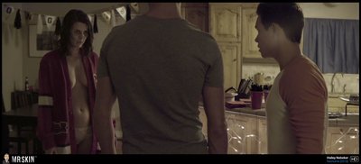 Хейли Небекер