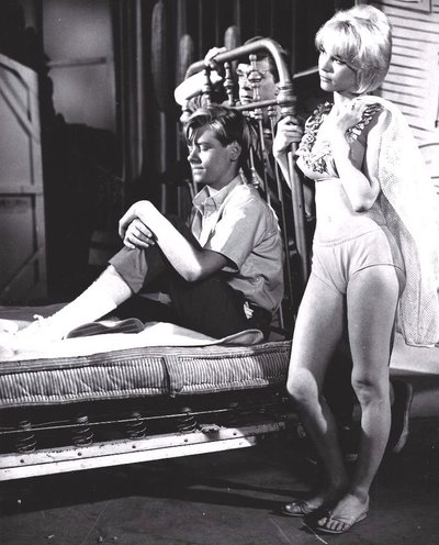 Джой Хармон