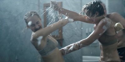 Джессика Диннадж