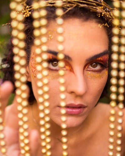 Джулия Конрад