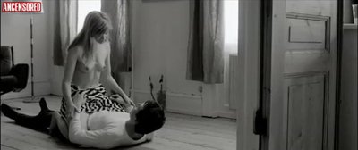 Друг Изы Мортаг