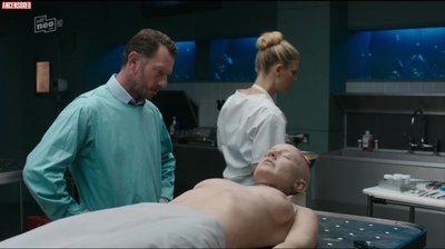 Натали Бускомб