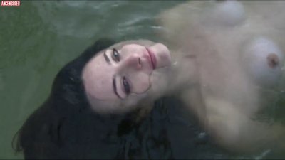 Лорена Лобато