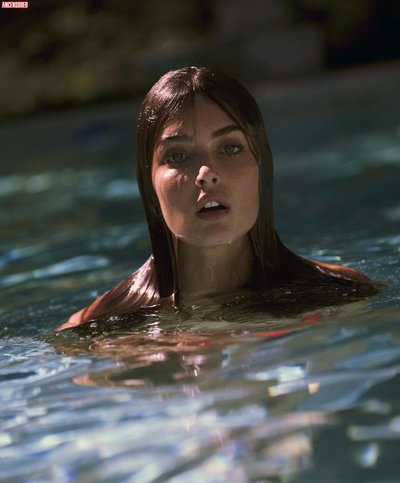 Джессика Уолл