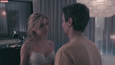 Тесса Фаррелл