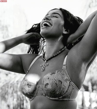 Райли Тикотин