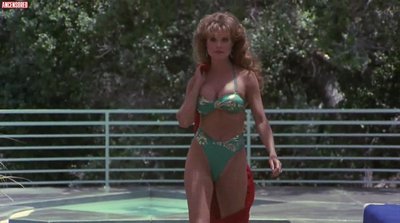 Ребекка Холден