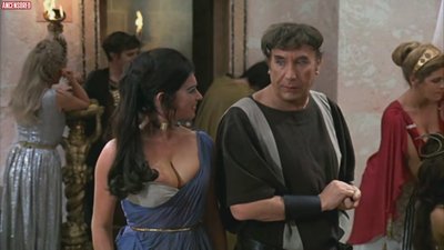 Салли Дуглас