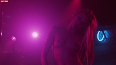 Райли Воэлькель