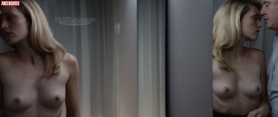 Эвелин Брошу