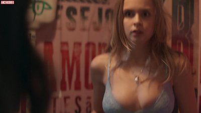 Изабелла Шерер