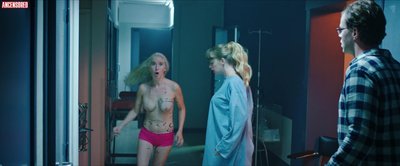 Синди Деренетт