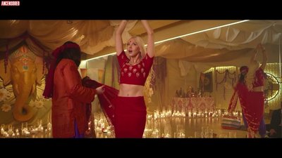 Оля Полякова