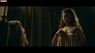 Миа Томлинсон