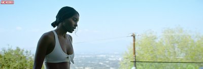 Дамарис Льюис