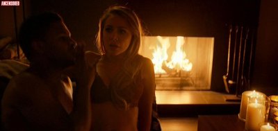 Марки Адамс