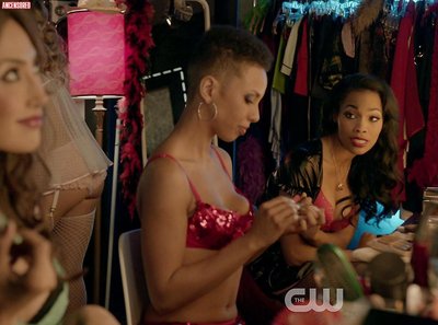 Карисса Тайнс