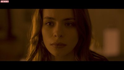 Лола Обриер