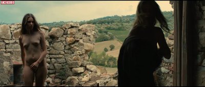 Дафна Патакия