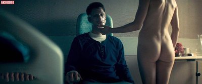 Анаис Демустье