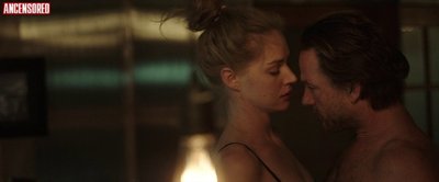 Жаклин Хейлз