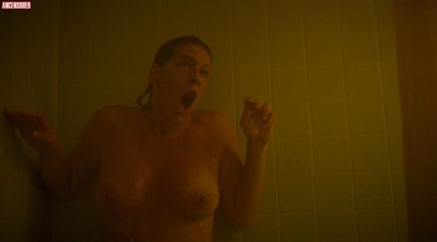 Анни Кариньян