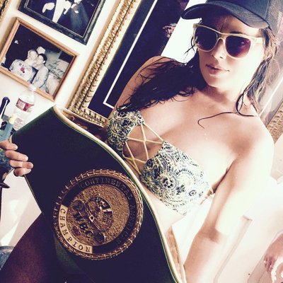 Эшли Рикардс