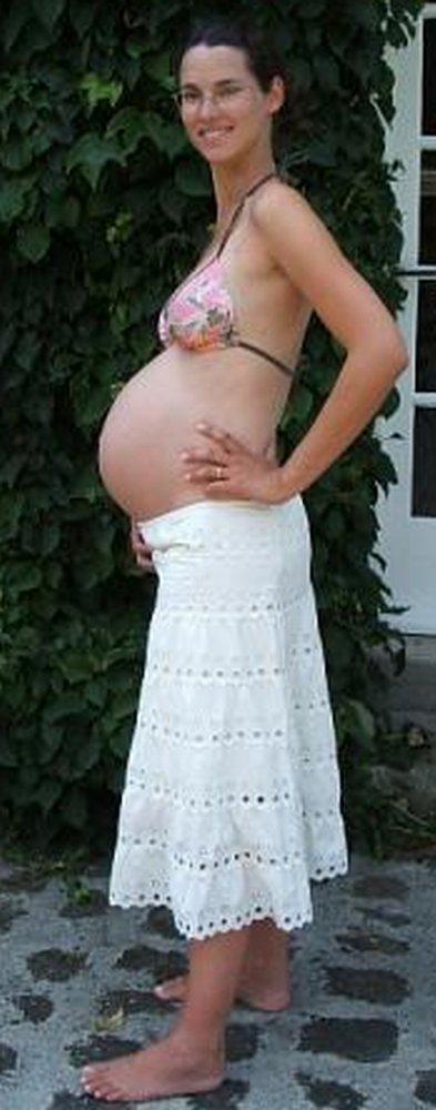 Эглантин Эмейе