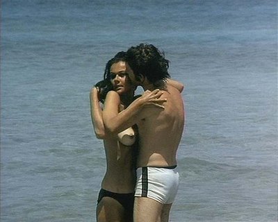 Имоджен Хассалл