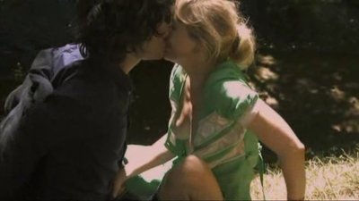 Жюли Депардье