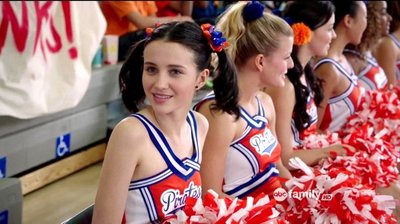 Джулия Гольдани Теллес