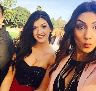 Джессика Халл