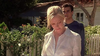 Лора Харрис