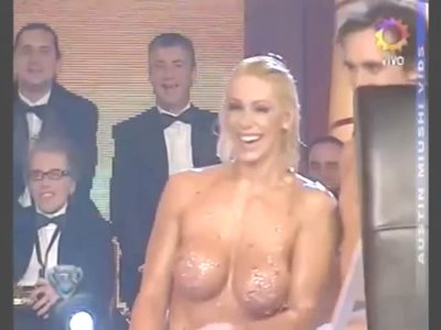 Моника Фарро