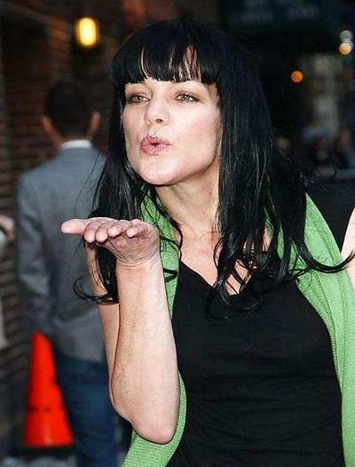 Поули Перретт