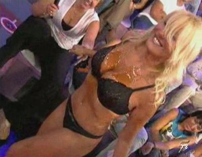 Иоланда Санхуан