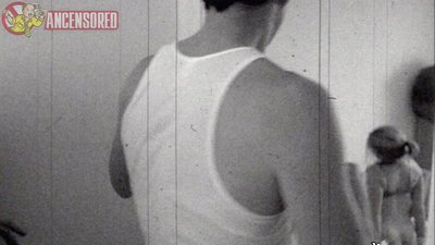 Эмили Астон